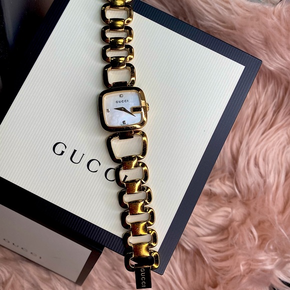 1️⃣0️⃣0️⃣0️⃣ Gucci G-Gold-Tone Diamond Watch🛍🎁 - Picture 2 of 11